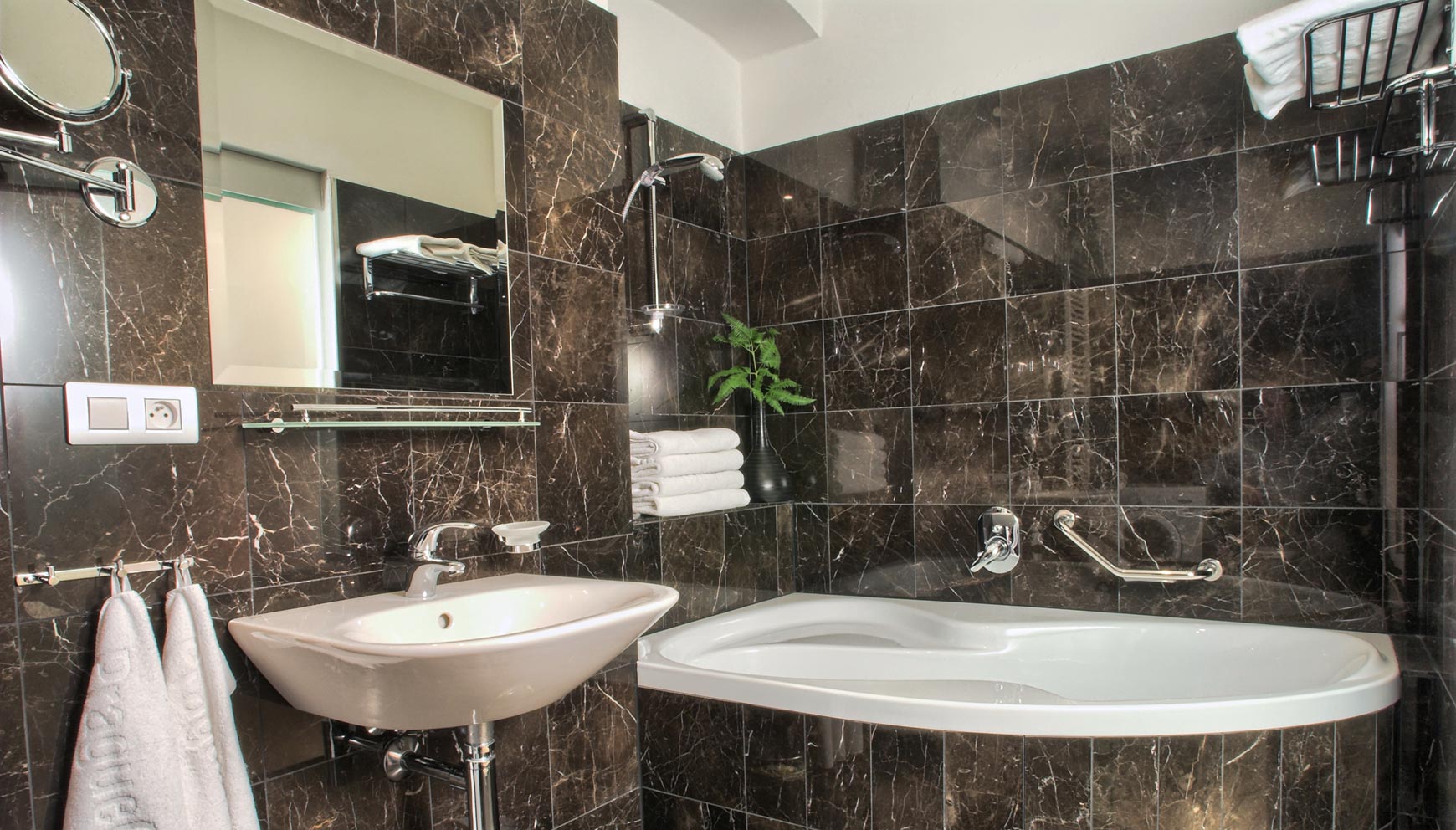 Bathroom in a one bedroom apartment type 2 in Residence Rybna